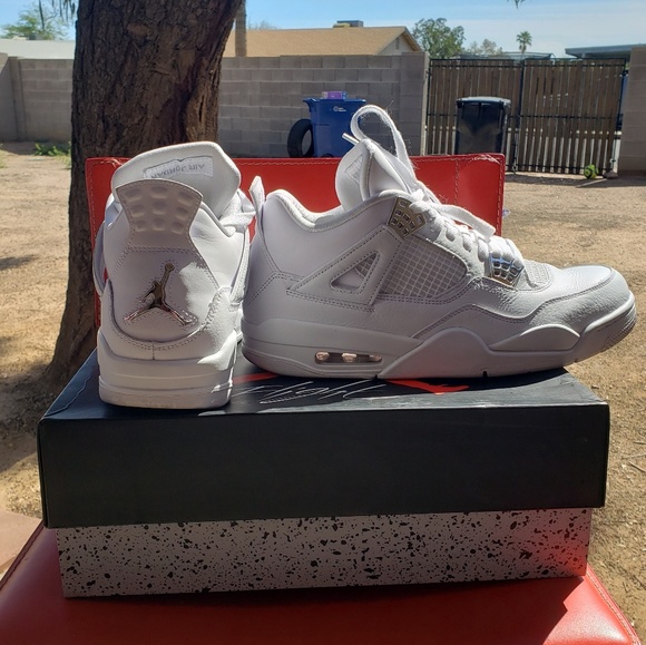 Air Jordan 4 Retro \